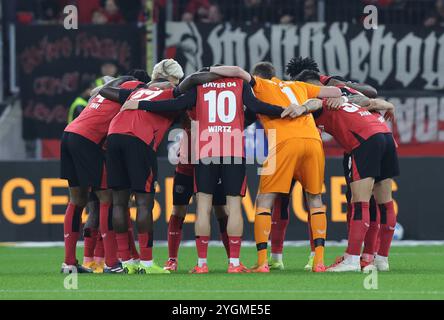 Leverkusen, Deutschland. 01 novembre 2024. firo : 01.11.2024, football, football, 1.Bundesliga, 1.Liga, saison 2024/2025, Bayer 04 Leverkusen - VfB Stuttgart team, team, Leverkusen district crédit : dpa/Alamy Live News Banque D'Images