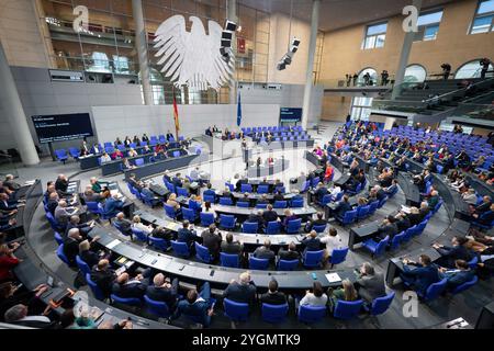 Deutscher Bundestag, 198. Plenarsitzung Symbolbild Plenarsaal BEI der 198. Sitzung des Deutschen Bundestag à Berlin Berlin Berlin Deutschland *** Bundestag allemand, session plénière 198 image symbolique de la salle plénière de la session 198 du Bundestag allemand à Berlin Berlin Allemagne Banque D'Images