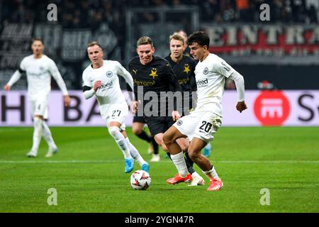 Francfort-sur-le-main, Allemagne. 07 novembre 2024. CAN Uzun (Eintracht Frankfurt, #20) Am Ball, GER, Eintracht Frankfurt v. SK Slavia Prag, Fussball, UEFA Europa League, 4. Spieltag, Spielzeit 2024/25, 07.11.2024. Foto : Eibner-Pressefoto/Florian Wiegand crédit : dpa/Alamy Live News Banque D'Images