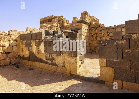 Intérieur du château du désert de Qasr Al Hallabat en Jordanie Banque D'Images