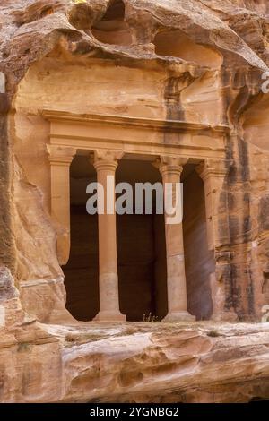 Bâtiments cavernes de Little Petra à Siq al-Barid, Wadi Musa, Jordanie, Asie Banque D'Images