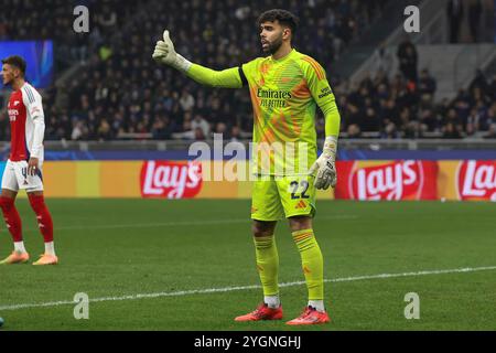 Milan, Italie. 07 novembre 2024. Italie, Milan, 2024 11 07 : Serge Ibaka (Madrid) vole haut et dunks dans le 2ème quart-temps lors du match de basket EA7 Emporio Armani Milan vs Real Madrid, EuroLeague 2024-2025 Round 8, Unipol ForumItalie, Milan, 2024 11 07 : EA7 Emporio Armani Milan vs Real Madrid, EuroLeague 2024/2025, Round 8, disputé au Forum Unipol. (Photo de Fabrizio Andrea Bertani/Pacific Press) crédit : Pacific Press Media production Corp./Alamy Live News Banque D'Images