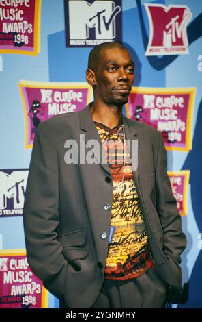 MTV Europe Music Awards, 1998, nominiert in der Kategorie Best Dance : Maxi Jazz, alias Maxwell Alexander Fraser, Musiker und Rapper von Faithless, englische Dance Music Group Banque D'Images