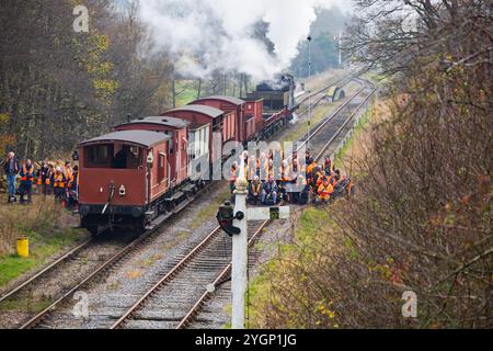 Passionnés de train, observateurs de train, lors d'une excursion spéciale photographie de photographes North Yorkshire Moors Railway, NYMR, Moorlander, P3 65894 location of Banque D'Images