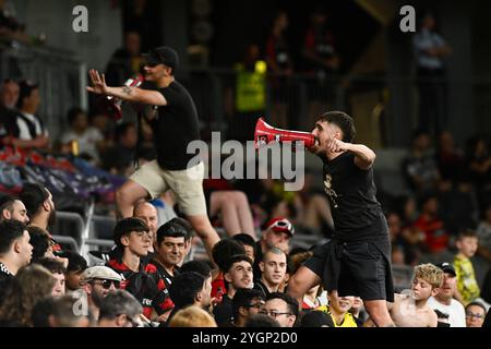 8 novembre 2024 ; CommBank Stadium, Sydney, NSW, Australie : a-League Football, Western Sydney Wanderers contre Newcastle jets ; les fans de Western Sydney chantent pendant le match Banque D'Images