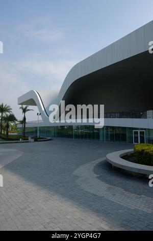 Centre national des arts de Kaohsiung (Weiwuying) à côté du parc métropolitain de Weiwuying dans le district de Fengshan Banque D'Images