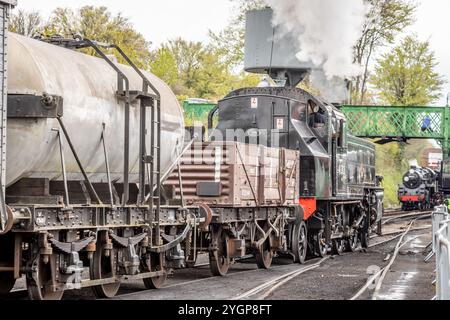 BR '2MT' 2-6-2T No. 41312, Ropley on the Mid-Hants Railway, Hampshire, Angleterre, Royaume-Uni Banque D'Images