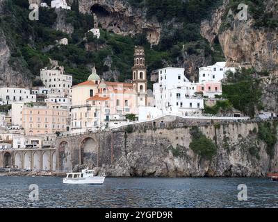 Collegiata di Santa Maria Maddalena, Collegiate Church of nouveau Mary Magdalene Penitent, Atrani, Amalfi Coast, Sorrento Peninsula, Italie, Europe Banque D'Images