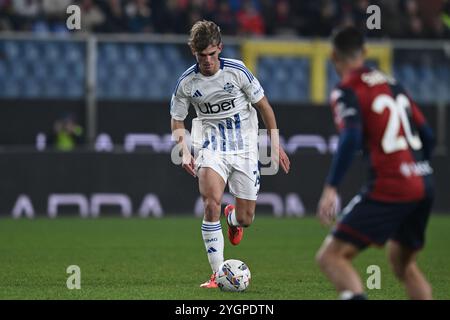 Nicolas Paz (Côme) lors du match italien 'Serie A' entre Gênes 0-0 Côme au stade Luigi Ferraris le 07 novembre 2024 à Gênes, Italie. Crédit : Maurizio Borsari/AFLO/Alamy Live News Banque D'Images