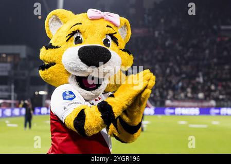 Utrecht, pays-Bas. 08 novembre 2024. UTRECHT, 08-11-2024, stade Galgenwaard. Football néerlandais eredivisie, saison 2024/2025. Crédit Tigergirl : Pro Shots/Alamy Live News Banque D'Images