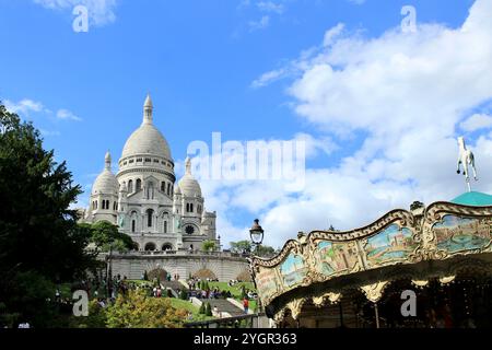 Carrousel vintage et de la Basilique du Sacré-Cœur à Montmartre, Paris France Banque D'Images