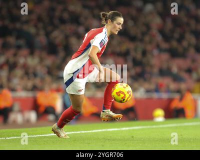 North London, Royaume-Uni. 08 novembre 2024. North London, Angleterre, 08 novembre 2024 : Emily Fox (2 Arsenal) lors du match de Super League Barclays Womens entre Arsenal et Brighton et Hove Albion à l'Emirates Stadium dans le nord de Londres, en Angleterre. (Jay Patel/SPP) crédit : photo de presse sportive SPP. /Alamy Live News Banque D'Images