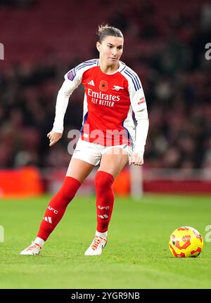 Steph Catley d'Arsenal en action lors du match de Super League féminine des Barclays à l'Emirates Stadium de Londres. Date de la photo : vendredi 8 novembre 2024. Banque D'Images