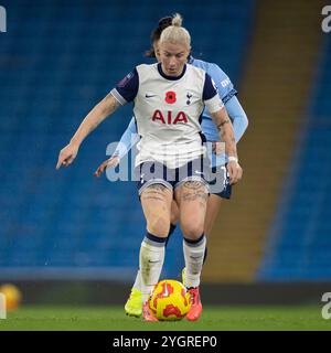 Beth England #9 de Tottenham Hotspur FC lors du match de Super League féminine Barclays FA entre Manchester City et Tottenham Hotspur au stade Etihad de Manchester le vendredi 8 novembre 2024. (Photo : Mike Morese | mi News) crédit : MI News & Sport /Alamy Live News Banque D'Images