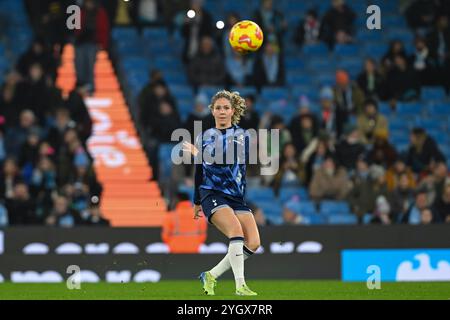 Manchester, Royaume-Uni. 08 novembre 2024. Luana Bühler de Tottenham Hotspur se réchauffe avant le match Barclays Women's Super League Manchester City Women vs Tottenham Hotspur's Women à l'Etihad Stadium, Manchester, Royaume-Uni, le 8 novembre 2024 (photo de Cody Froggatt/News images) à Manchester, Royaume-Uni le 11/8/2024. (Photo de Cody Froggatt/News images/Sipa USA) crédit : Sipa USA/Alamy Live News Banque D'Images