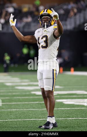 Winston-Salem, Caroline du Nord, États-Unis. 8 novembre 2024. NYZIAH HUNTER (13 ans) réagit à un match joué lors du deuxième quart-temps des Wake Forest Demon Deacons contre les Golden Bears de Californie NCAA au Allegacy Stadium de Winston-Salem, Caroline du Nord, le 8 novembre 2024. (Crédit image : © Cory Knowlton/ZUMA Press Wire) USAGE ÉDITORIAL SEULEMENT! Non destiné à UN USAGE commercial ! Crédit : ZUMA Press, Inc/Alamy Live News Banque D'Images