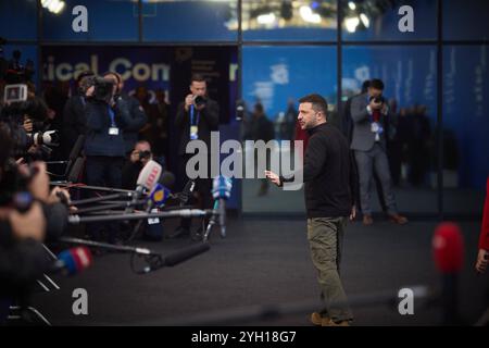 Praesident Wolodymyr Selenskyj auf dem 5.eu Gipfel à Budapest Praesident Wolodymyr Selenskyj auf dem 5.eu Gipfel à Budapest AM 07.11.2024, visite de travail du président de l'Ukraine en Hongrie pour participer au cinquième sommet de la Communauté politique européenne Foto:le Bureau présidentiel de l'Ukraine via SVEN SIMON Fotoagentur GmbH & Co. Pressefoto KG Prinzess-Luise-Str. 41 45479 M u e l h e i m / R u h R Tel. 0208/9413250 Fax. 0208/9413260 GLS Bank BLZ 430 609 67 Kto. 4030 025 100 IBAN DE75 4306 0967 4030 0251 00 BIC GENODEM1GLS www.svensimon.net Budapest Ungarn *** Président Volodymyr Selenskyj Banque D'Images