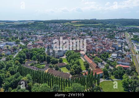 Vue sur Bad Mergentheim autour des jardins thermaux à Tauberfranken, Wuerttemberg Banque D'Images