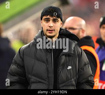 Munich, Deutschland. 06 novembre 2024. firo : 06.11.2024, football, soccer, Ligue des Champions, saison 2024/2025, 4ème journée FC Bayern Munich - Benfica Lisbon, Aleksandar Pavlovic, FC Bayern Munich, FCB, Munich, demi-chiffre, crédit : dpa/Alamy Live News Banque D'Images