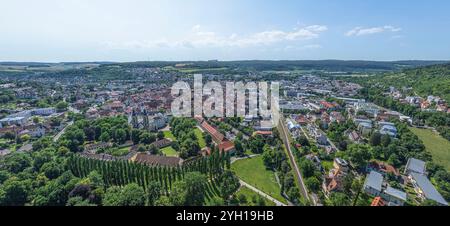 Vue sur Bad Mergentheim autour des jardins thermaux à Tauberfranken, Wuerttemberg Banque D'Images