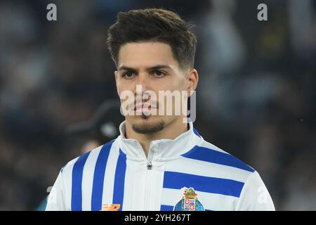 Rome, Italie. 7 novembre 2024. ZE Pedro du FC Porto en action lors du match de Serie UEFA Europa League entre le SS Lazio et le FC Porto au stade Olimpic le 07 novembre 2024 à Rome, (crédit image : © Agostino Gemito/Pacific Press via ZUMA Press Wire) USAGE ÉDITORIAL SEULEMENT! Non destiné à UN USAGE commercial ! Banque D'Images