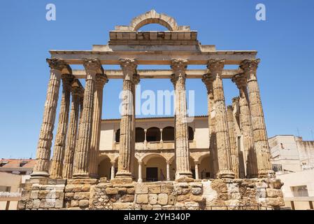 Le célèbre temple romain de Diana à Mérida, province de Badajoz, Estrémadure, Espagne, Europe Banque D'Images