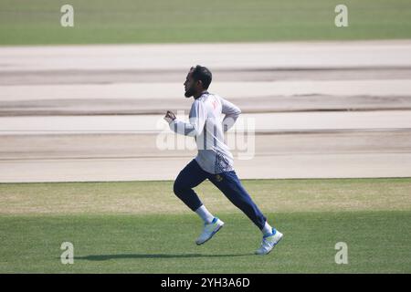 Mushfiqur Rahim AS Bangladesh assiste à une séance d'entraînement au stade Zahur Ahmed Chowdhury (ZACS) à Sagorika, Chattogram, Bangladesh, le 2 octobre Banque D'Images