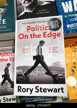 L'ancien député conservateur Rory Stewart livre Memoir - Politics on the Edge. Banque D'Images