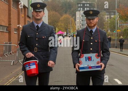 Carrow Road, Norwich le samedi 9 novembre 2024. La Royal British Legion collecte des fonds pour le Poppy Appeal avant le match du Sky Bet Championship entre Norwich City et Bristol City à Carrow Road, Norwich le samedi 9 novembre 2024. (Photo : David Watts | mi News) crédit : MI News & Sport /Alamy Live News Banque D'Images