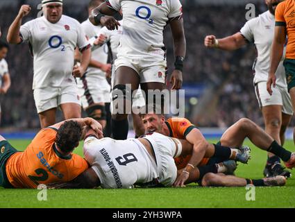 9 novembre 2024 ; Allianz Stadium, Londres, Angleterre : Autumn Rugby International, Angleterre contre Australie ; Chandler Cunningham-South of England marque son deuxième essai à la 12e minute pour 10-0 Banque D'Images