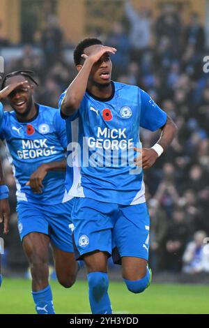 London Road, Peterborough le samedi 9 novembre 2024. Malik Mothersille (7 Peterborough United) célèbre après avoir marqué le quatrième but des équipes lors du match de Sky Bet League 1 entre Peterborough et Cambridge United à London Road, Peterborough, samedi 9 novembre 2024. (Photo : Kevin Hodgson | mi News) crédit : MI News & Sport /Alamy Live News Banque D'Images