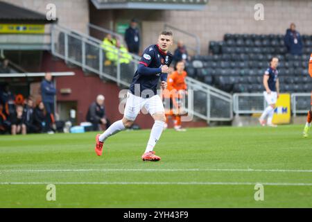 Dundee, Écosse. 9 novembre 2024. Ronan Hale en action lors du William Hill SPFL Premiership match entre Dundee United et Ross County au Tannadice Park, Dundee. Crédit : Connor Douglas/Alamy Live News Banque D'Images