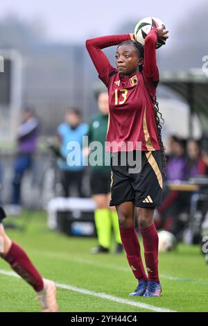 Tubize, Belgique. 09 novembre 2024. Paola Tchidjo Bomie (13 ans) de Belgique photographiée lors d'un match de football entre les équipes nationales féminines de moins de 17 ans d'Allemagne et de Belgique dans la compétition féminine des moins de 17 ans de l'UEFA ronde 1 journée 3 dans le groupe A2 le samedi 9 novembre 2024 à Tubize, Belgique . Crédit : Sportpix/Alamy Live News Banque D'Images