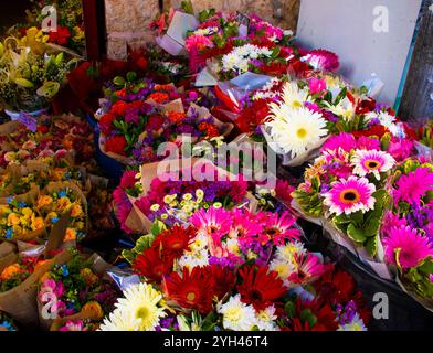 Bouquets de fleurs mélangées Banque D'Images