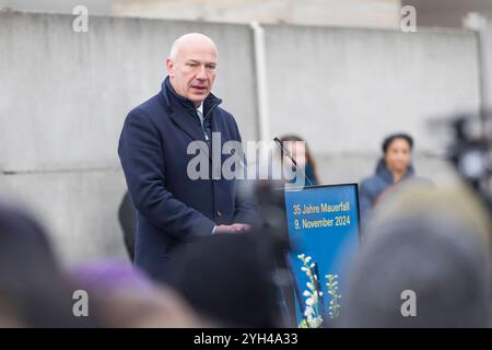 35 Jahre Mauerfall, Zentrale Gedenkveranstaltung an der Gedenkstätte Berliner Mauer, Berlin, 09.11.2024 Kai Wegner Regierender Bürgermeister von Berlin hält eine Rede BEI der zentralen Gedenkveranstaltung an der Gedenkstätte Berliner Mauer zum 35-jährigen Jubiläum des Mauerfalls in Berlin, 09.11.2024 Berlin Innenstadt *** 35e anniversaire de la chute du mur de Berlin, événement commémoratif central au Mémorial du mur de Berlin, Berlin, Berlin, Berlin 09 11 2024 Kai Wegner, maire de Berlin, prononce un discours lors de l'événement commémoratif central au Mémorial du mur de Berlin pour marquer le 35e anniversaire de la Banque D'Images