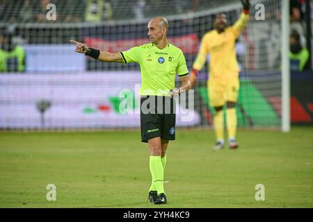 Cagliari, Italie. 09 novembre 2024. Arbitre Michael Fabbri lors du match de Serie A entre Cagliari Calcio et AC Milan à l'Unipol Domus à Cagliari, Sardaigne - samedi 9 novembre 2024. Sport - Soccer (photo de Gianluca Zuddas/Lapresse) crédit : LaPresse/Alamy Live News Banque D'Images