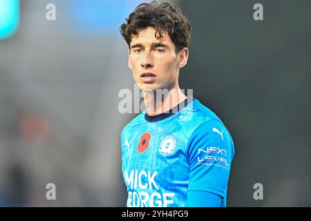 London Road, Peterborough le samedi 9 novembre 2024. Joel Randall (14 Peterborough United) regarde lors du match de Sky Bet League 1 entre Peterborough et Cambridge United à London Road, Peterborough le samedi 9 novembre 2024. (Photo : Kevin Hodgson | mi News) crédit : MI News & Sport /Alamy Live News Banque D'Images