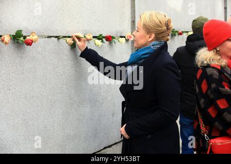 Gedenkveranstaltung zum 35. Jahrestages des Mauerfalls Berlin, 03.11.2024 Zentralen Gedenkveranstaltung zum 35. Jahrestages des Mauerfalls AM 09. Novembre 1989, in der Gedenkstätte Berliner Mauer in Berlin an der Bernauer Straße Wirtschaftssenatoren von Berlin, Franziska Giffey Berlin Allemagne Copyright : xMatthiasxGränzdörferx Banque D'Images