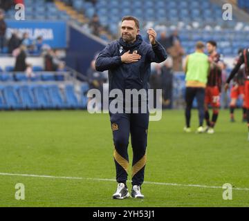 John Eustace, manager des Blackburn Rovers, remercie les fans itinérants des Blackburn Rovers pour leur soutien. EFL Skybet championnat match, Cardiff ville v B. Banque D'Images