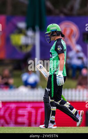 Melbourne, Australie, 9 novembre 2024. Marizanne Kapp des Melbourne Stars s'en va après s'être sortie lors du match T20 de Weber Women's Big Bash League (WBBL10) entre les Melbourne Renegades Women et les Melbourne Stars Women au CitiPower Centre Junction Oval le 9 novembre 2024 à Melbourne, en Australie. Crédit : Santanu Banik/Speed Media/Alamy Live News Banque D'Images