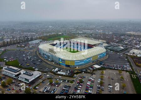 Cardiff, pays de Galles, Royaume-Uni. 9 novembre 2024. Vue aérienne générale du Cardiff City Stadium à Cardiff au pays de Galles. Le stade abrite l'équipe de football EFL Championship Cardiff City. Crédit photo : Graham Hunt/Alamy Live News Banque D'Images