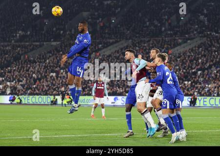 Londres, Royaume-Uni. 09 novembre 2024. L'attaquant Everton Beto (14 ans) est en tête du ballon lors du match de West Ham United FC contre Everton FC English premier League au London Stadium, Londres, Angleterre, Royaume-Uni le 9 novembre 2024 Credit : Every second Media/Alamy Live News Banque D'Images