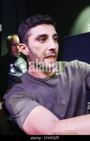 Milan, observations de célébrités - Andrea Iannone rencontre les fans à l'EICMA pour le 110ème anniversaire du salon du cycle et de la moto à Rho Fiera Milano. Sur la photo : Andrea Iannone Banque D'Images