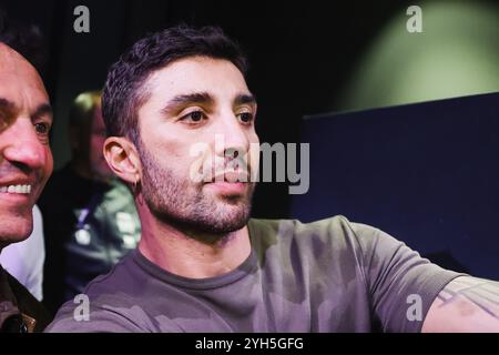 Milan, observations de célébrités - Andrea Iannone rencontre les fans à l'EICMA pour le 110ème anniversaire du salon du cycle et de la moto à Rho Fiera Milano. Sur la photo : Andrea Iannone Banque D'Images