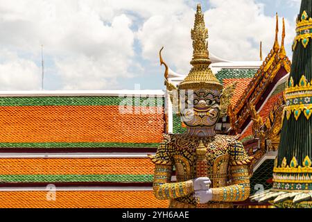 Statue gardienne au Grand Palais, Bangkok Banque D'Images