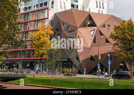 Rotterdam, NL - 10 octobre 2021 : Pauluskerk est un bâtiment d'église futuriste, conçu par l'architecte anglais Will Alsop sur Mauritsweg dans le centre Banque D'Images