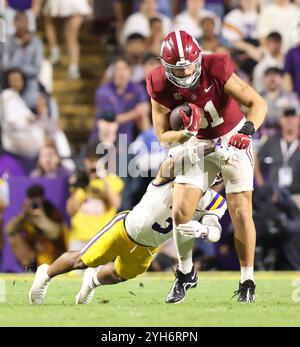 Baton Rouge, États-Unis. 09 novembre 2024. Sage Ryan (3) s'attaque à Alabama Crimson Tide Tight End CJ Dippre (81) lors d'un match de football de la Southeastern Conference au Tiger Stadium le samedi 9 novembre 2024 à Baton Rouge, Louisiane. (Photo de Peter G. Forest/Sipa USA) crédit : Sipa USA/Alamy Live News Banque D'Images