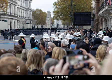 Londres, Royaume-Uni. 10 novembre 2024. Le dimanche du souvenir, le roi, des membres de la famille royale, des vétérans et des dirigeants militaires et politiques de haut rang se sont réunis au cénotaphe de Whitehall pour honorer les sacrifices des soldats tombés au combat. La cérémonie a servi de hommage solennel à ceux qui ont donné leur vie au service. Crédit : Sinai Noor/Alamy Live News Banque D'Images