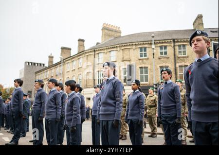 Cambridge, Royaume-Uni. 10/11/2024. On voit des cadets prendre part aux commémorations. Le dimanche du souvenir, qui est le dimanche le plus proche du jour de l'Armistice, des gens du monde entier commémorent ceux qui ont donné leur vie au service de leur pays. Crédit : David Tramontan / Alamy Live News Banque D'Images