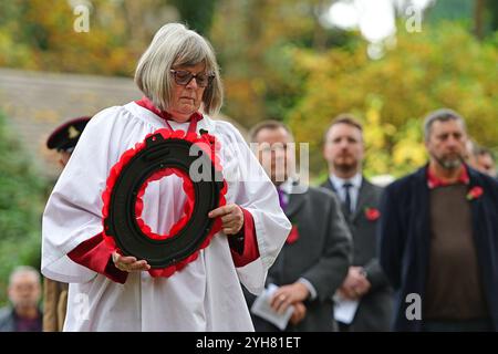 Honley, Huddersfield, Yorkshire, Royaume-Uni, 10 novembre 2024. Service du dimanche du souvenir et défilé à Honley, Huddersfield. Richard Asquith/Alamy Live News Banque D'Images